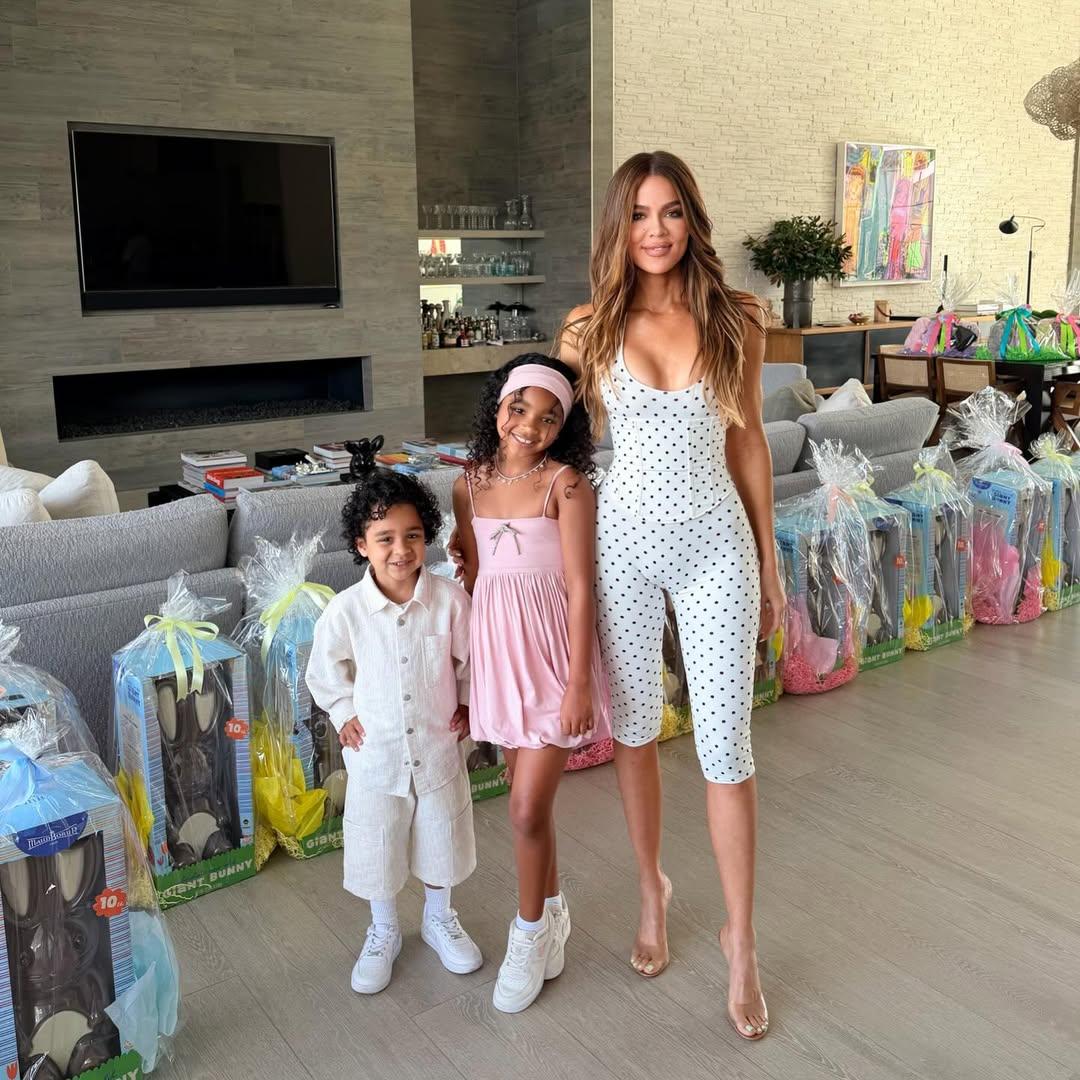 Η Κλόε Καρντάσιαν με τα παιδιά της / Ιnstagram @khloekardashian