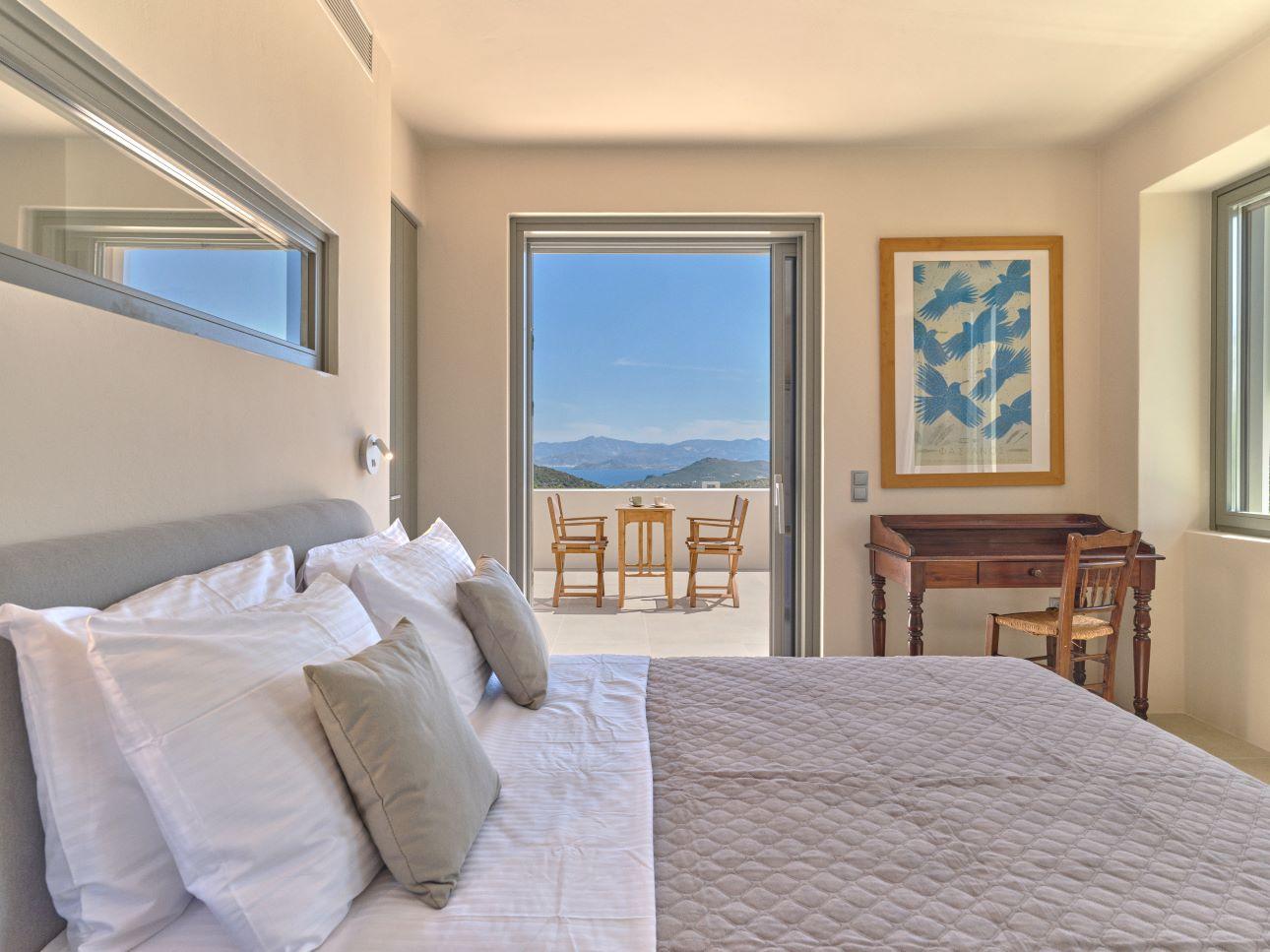 Η θέα από μια από τις κρεβατοκαμάρες/ Φωτογραφία: Σταύρος Νίφλης  