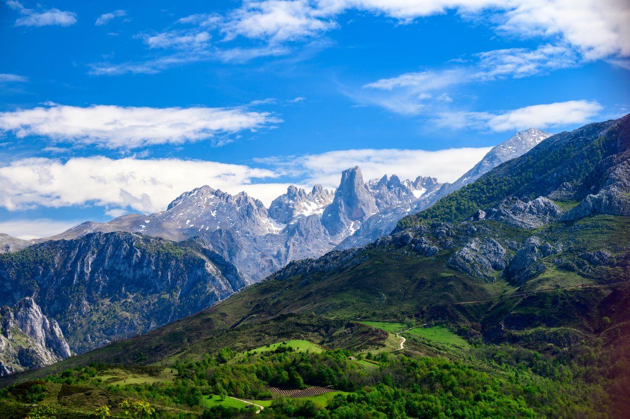 Η οροσειρά Πίκος ντε Εουρόπα/ Φωτογραφία: Shutterstock 
