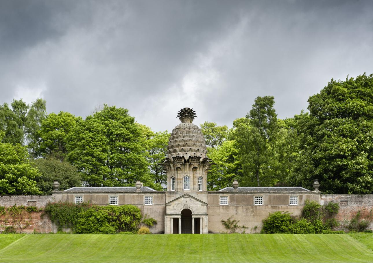Το Pinapple House στο Dunmore Park. Σκωτία. Περίπου το 2005. (Φωτογραφία από Imagno/Getty Images) .