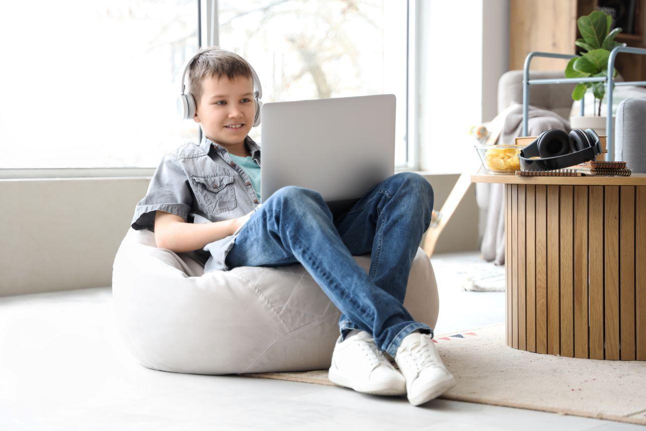 Το πουφ είναι ιδανικό για χρήση από παιδιά/ Φωτογραφία: Unsplash