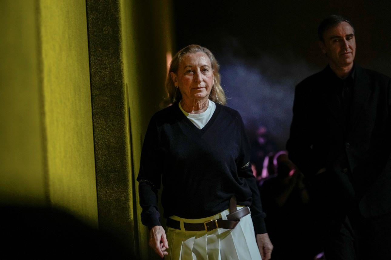 Τα looks της Miuccia Prada δείχνουν απόλυτα ελεγχόμενα και προσεκτικά σχεδιασμένα/ Φωτογραφία: AP 