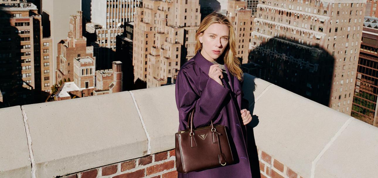 Η Σκάρλετ Γιόχανσον στη καμπάνια της Prada/Φωτογραφία: Prada 