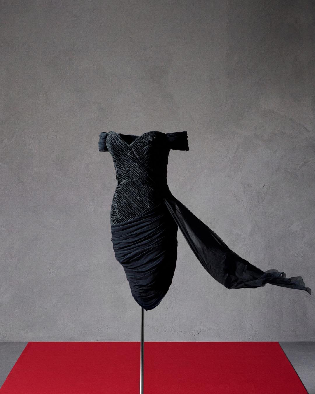 Το διάσημο φόρεμα σήμερα/ @sothebys