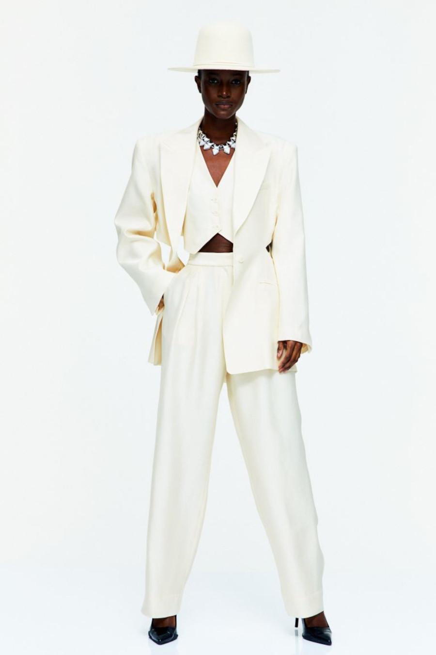 Η Ελένη Φουρέιρα με total look από τα H&M