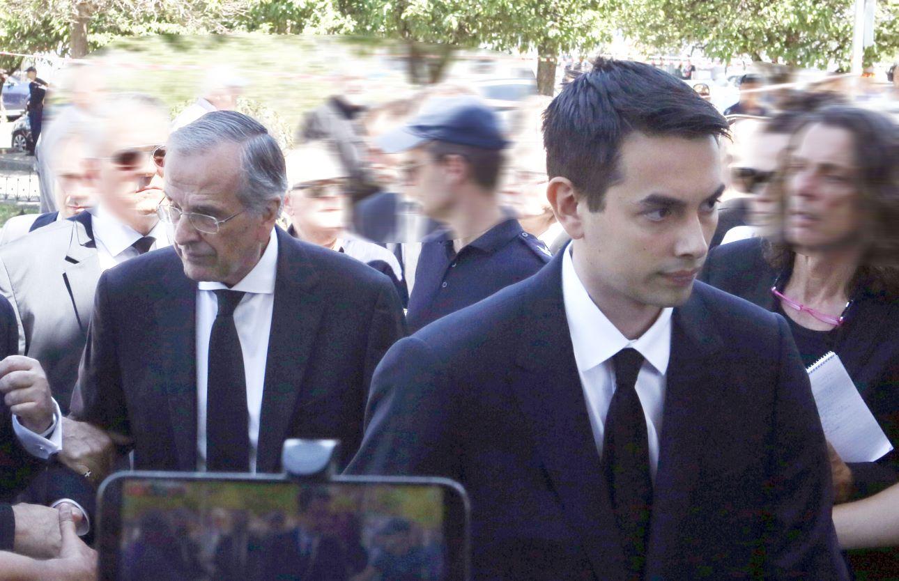 Ο Αντώνης Σαμαράς με τον γιό του, Κωνσταντίνο/  Φωτογραφία: NDP Photo Agency 