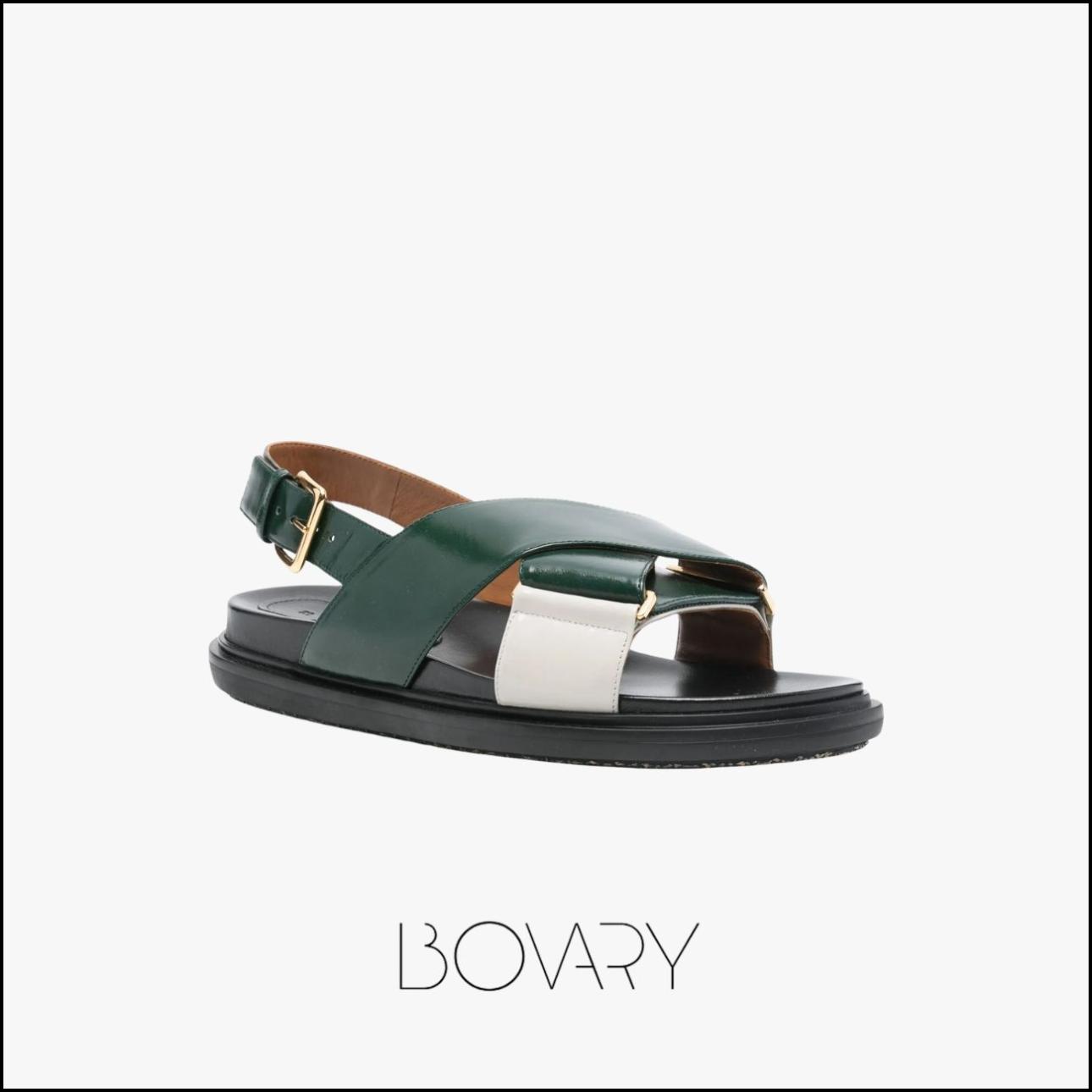 Δίχρωμα σανδάλια, €706, Marni, farfetch.com