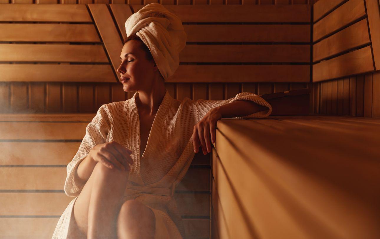  Με τη σάουνα το σώμα ενισχύει προσωρινά την ανοσολογική του επιτήρηση στέλνοντας περισσότερα λευκά αιμοσφαίρια στην κυκλοφορία του αίματος. Φωτογραφία: Shutterstock