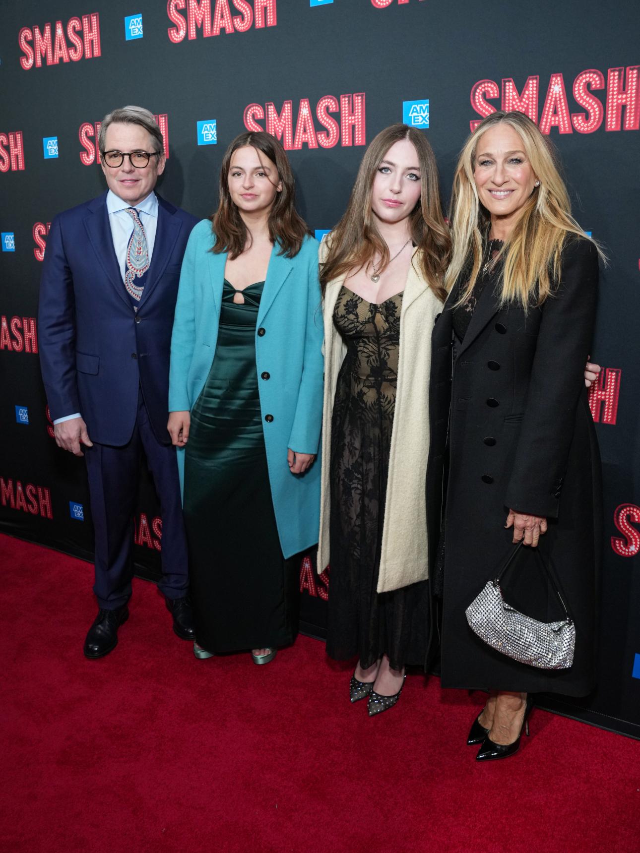 Η Σάρα Τζέσικα Πάρκερ με τον Matthew Broderick και τις δύο κόρες τους/ Φωτογραφία: AP