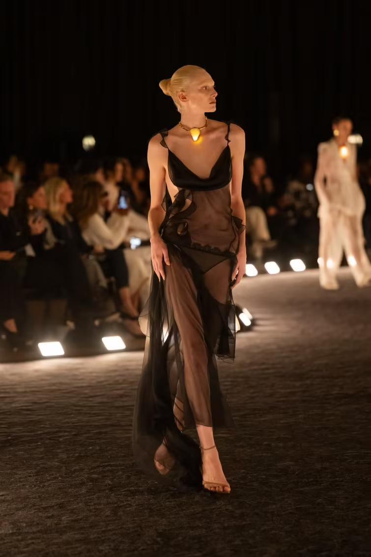 Άλεξ Κονσάνι/ Courtesy of Schiaparelli