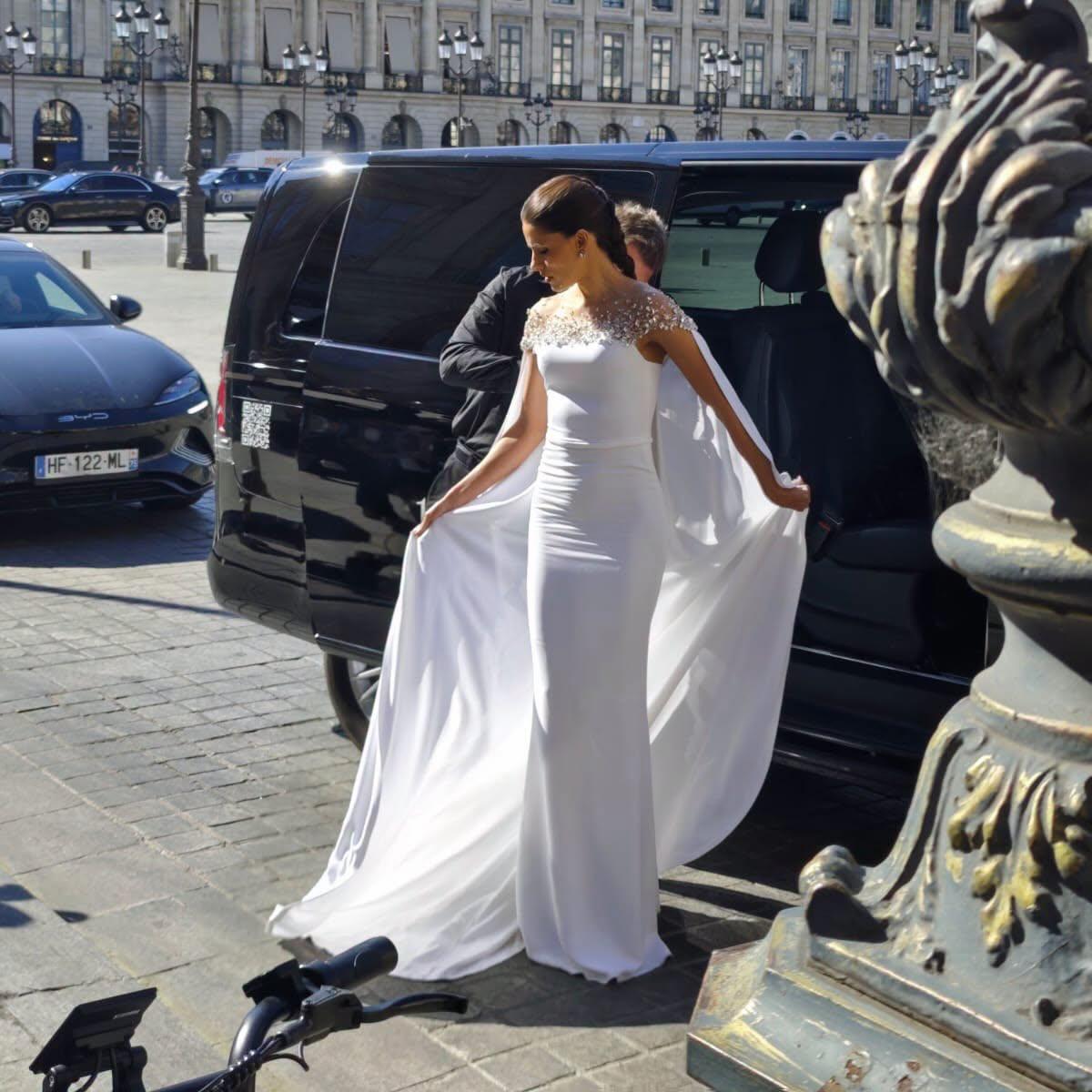  Fashion insiders, celebrities και φίλοι του οίκου στις πρώτες αφίξεις. 