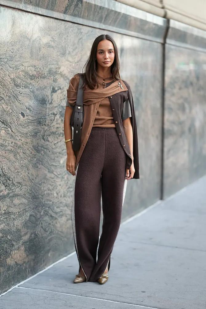 Συνδυασμός κάμελ με καφέ/Φωτογραφία: Getty Images