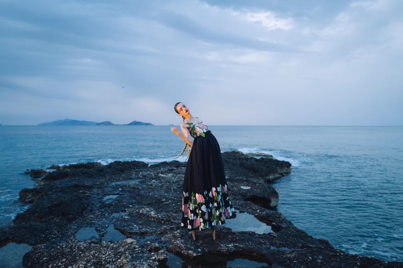  Η σχεδιάστρια που μεταφράζει την παράδοση σε μόδα 