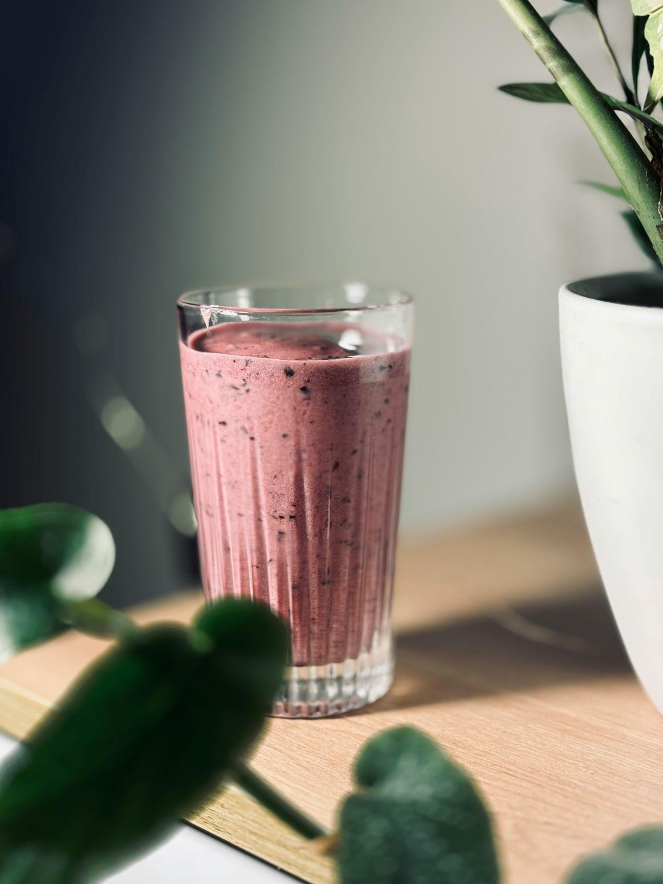 Smoothie σοκολάτα-κεράσι/ Φωτογραφία: Unsplash