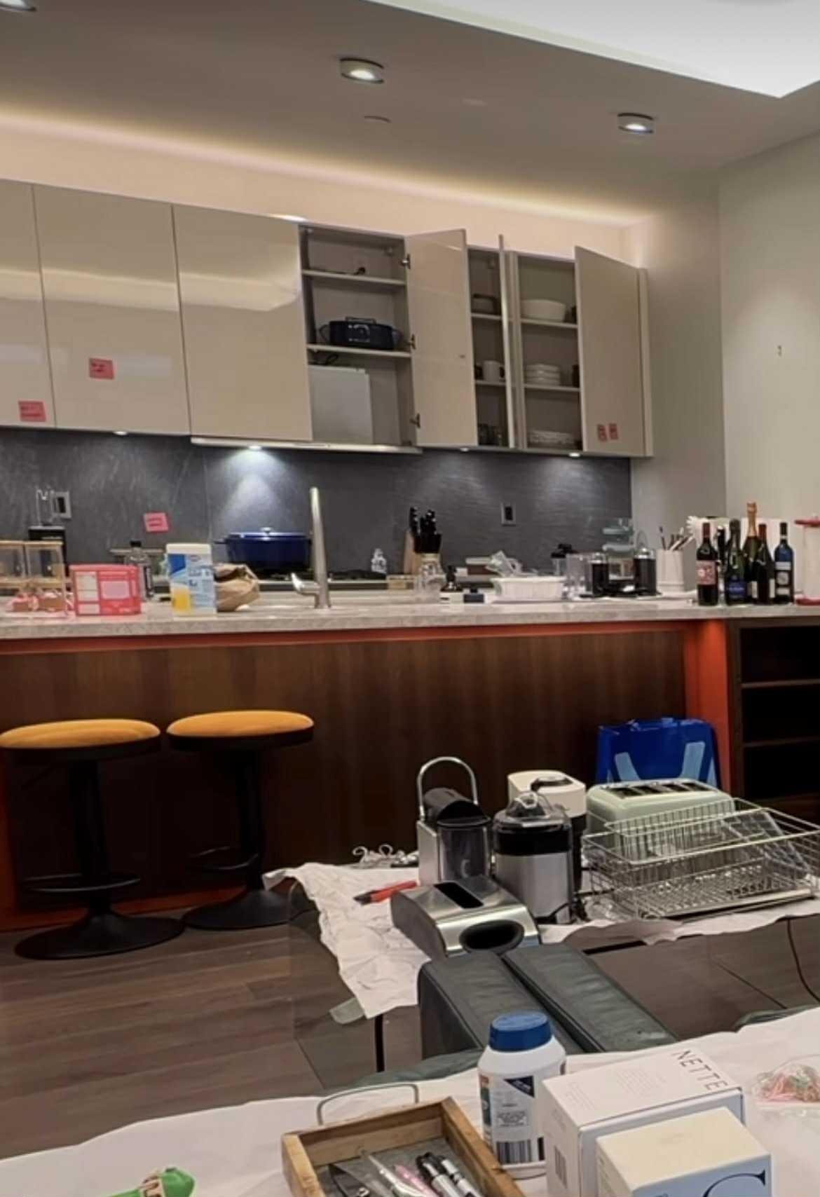 Η κουζίνα της Σοφίας Καρβέλα/ Φωτογραφία: Instagram/ @thesofiakarvela