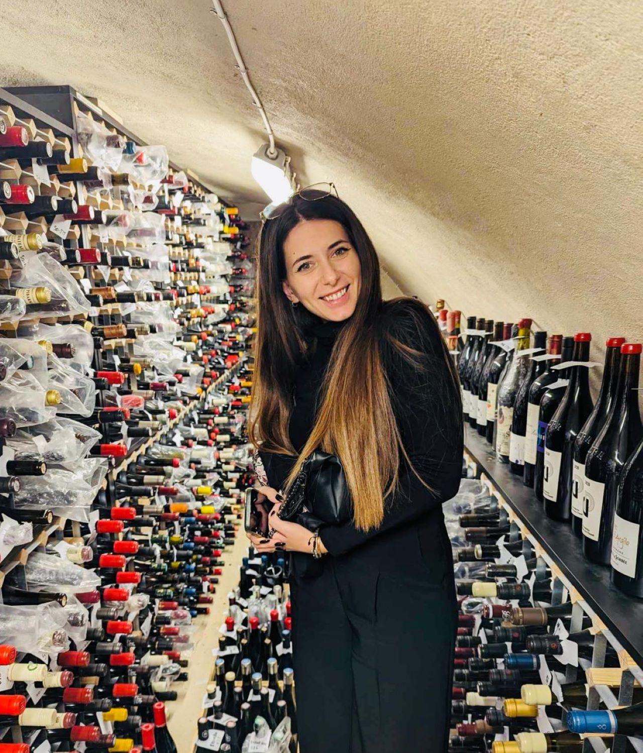Η sommelier Μαίρη Ρούσση 