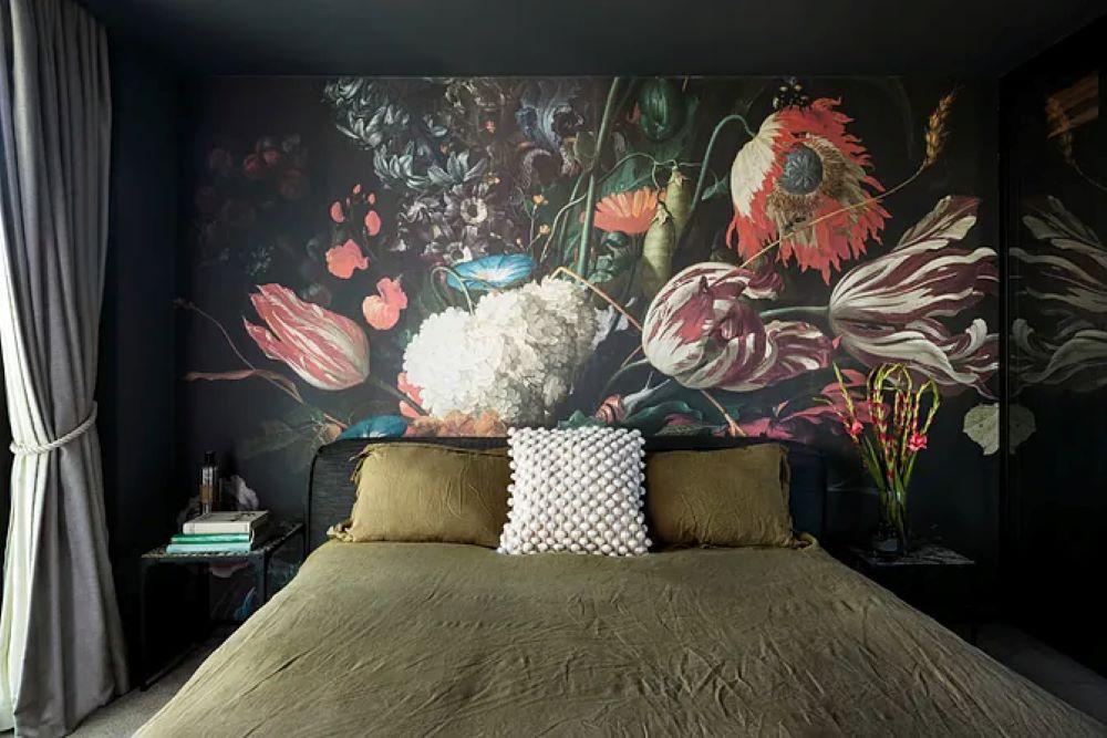 Φαντασμαγορική η ταπετσαρία στην κρεβατοκάμαρα/ Φωτογραφία: Instagram/ @saraleonorstudio