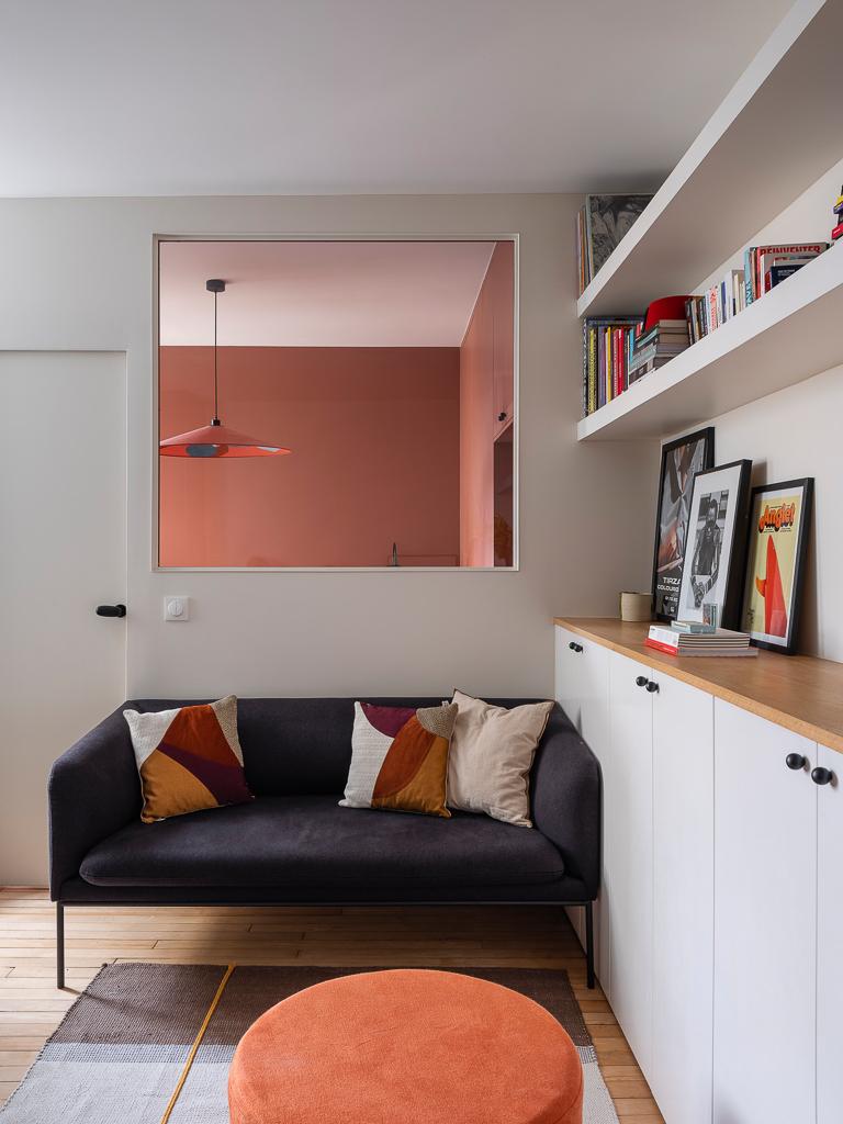 Ένα διαμέρισμα που αποδεικνύει ότι τα μικρά τετραγωνικά μπορούν να είναι εντυπωσιακά.