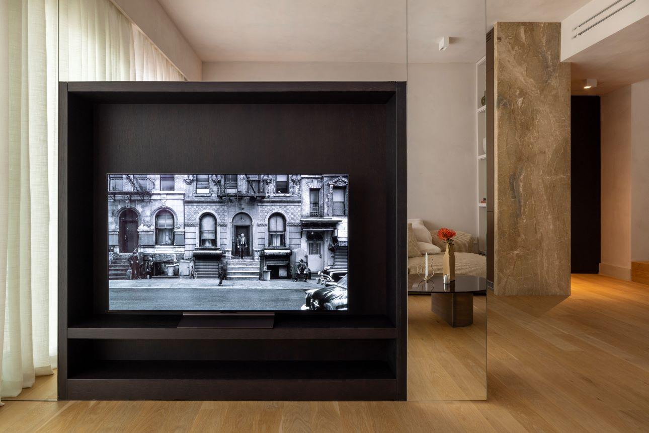 Εντυπωσιακή η ανακαίνιση του διαμερίσματος της δεκαετίας του '60/ Φωτογραφία: Αλίνα Λέφα 