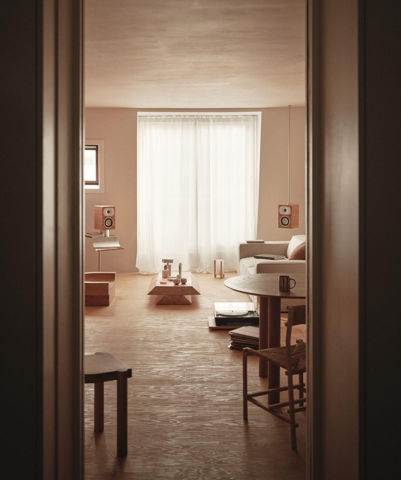 Το ξύλο κυριαρχεί στην ανακαίνιση του σπιτιού του αρχιτέκτονα/ Φωτογραφία: EBBA 