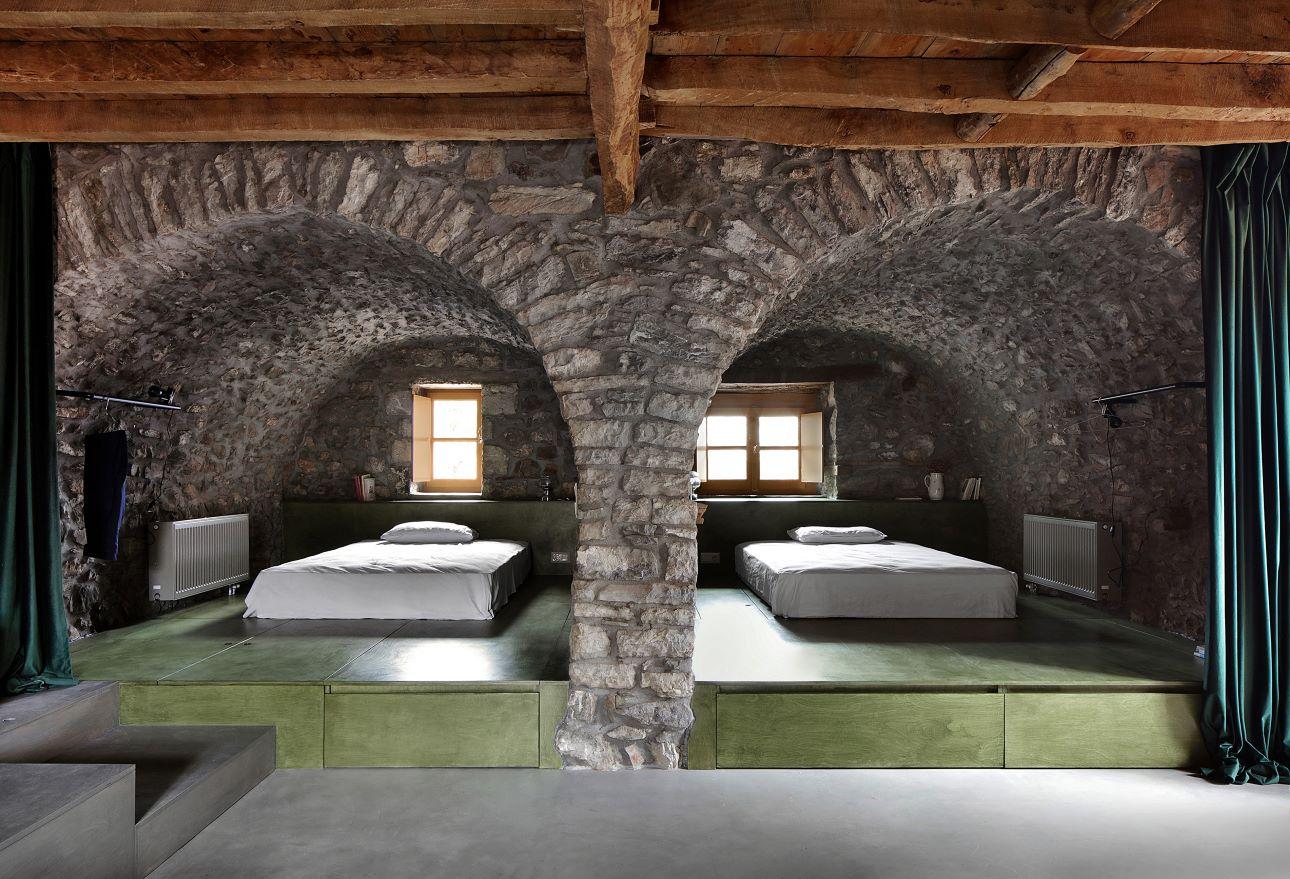 Οι στάβλοι μετατράπηκαν σε παιδικό υπνοδωμάτιο/ Φωτογραφία: Filip Dujardin