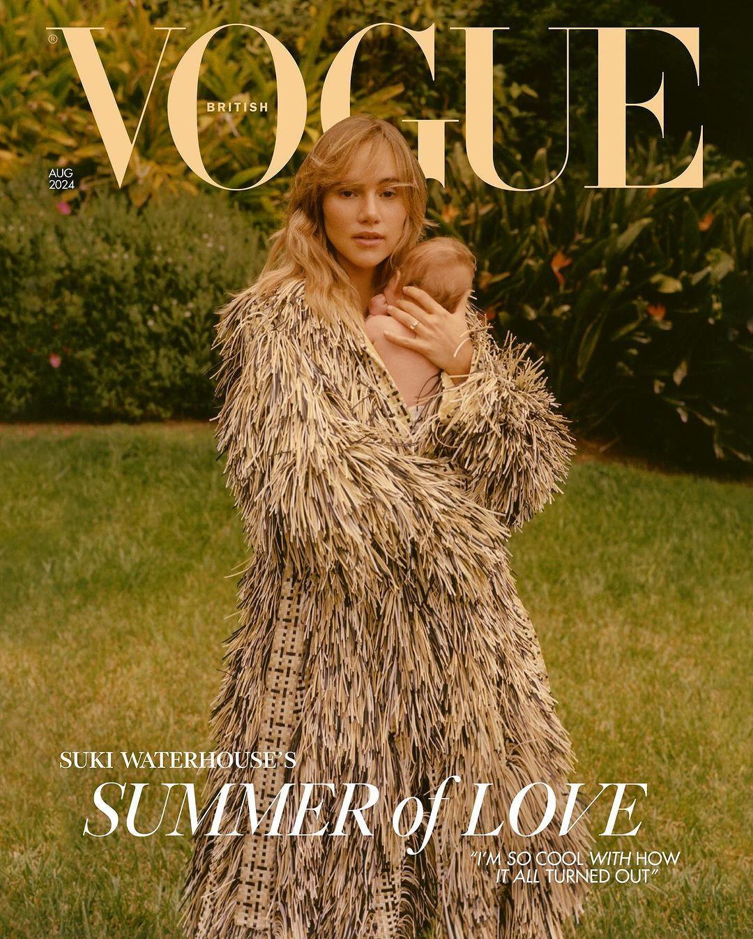 Η Σούκι Γουότερχαουζ στο εξώφυλλο της Vogue με την κόρη της/ Φωτογραφία: Vogue
