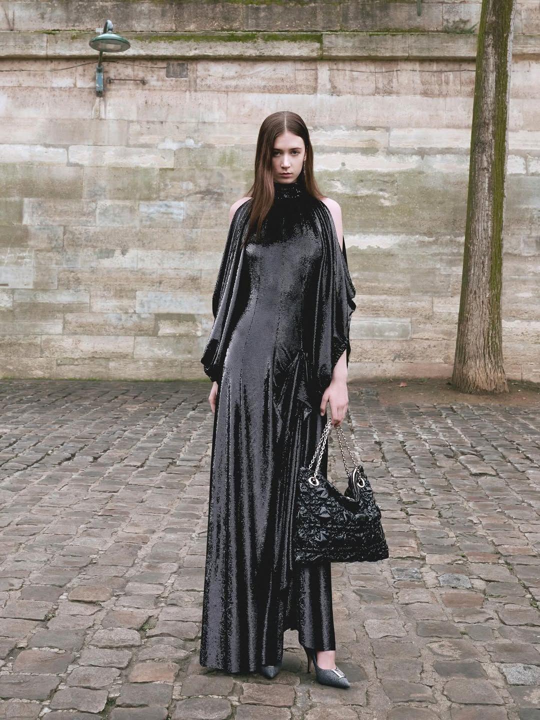 Η Sunday Rose Urban στη φθινοπωρινή καμπάνια του οίκου Dior/ Φωτογραφία: Instagram/ @sundayrose 