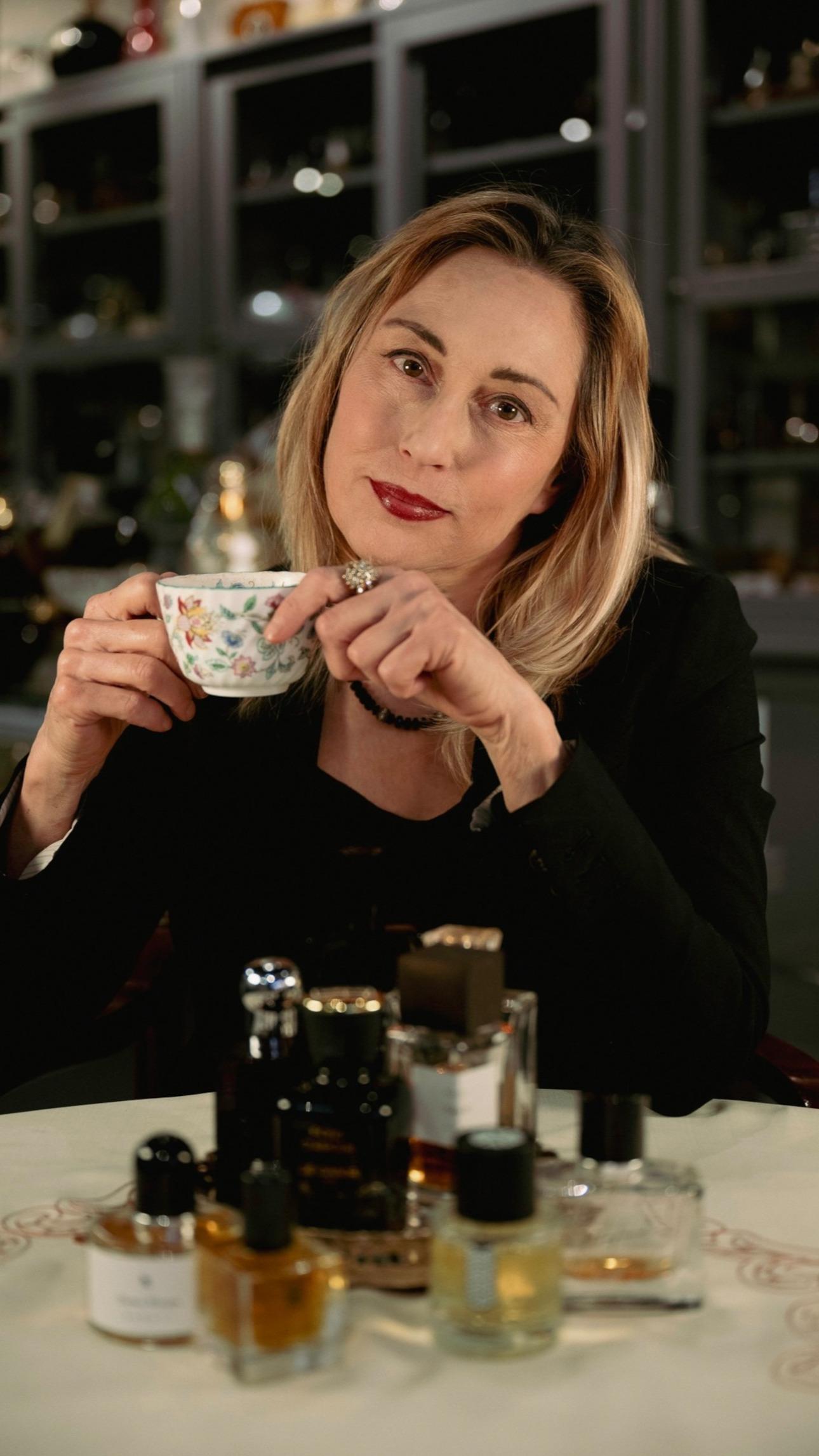 Γιάνα Μέναρντ/Φωτογραφία:Instagram @﻿fragrance.vault