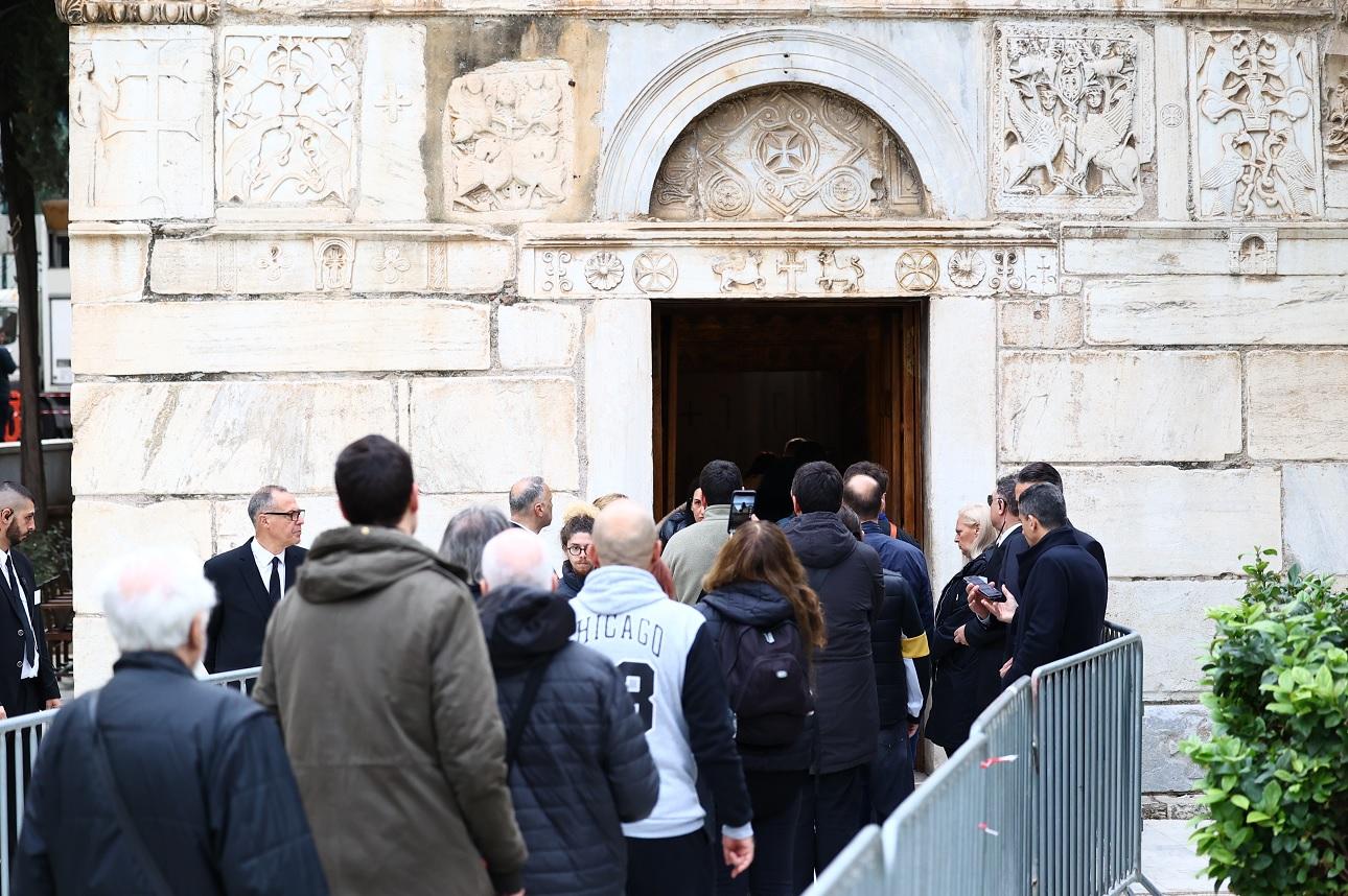 Το τελευταίο «αντίο» στη Μαρινέλλα/Φωτογραφία Intime