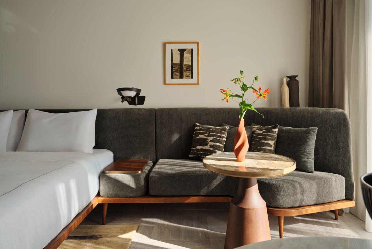 Δωμάτιο του Conrad Athens The Ilisian/ Φωτογραφία: Νίκος Κοντοσταυλάκης 