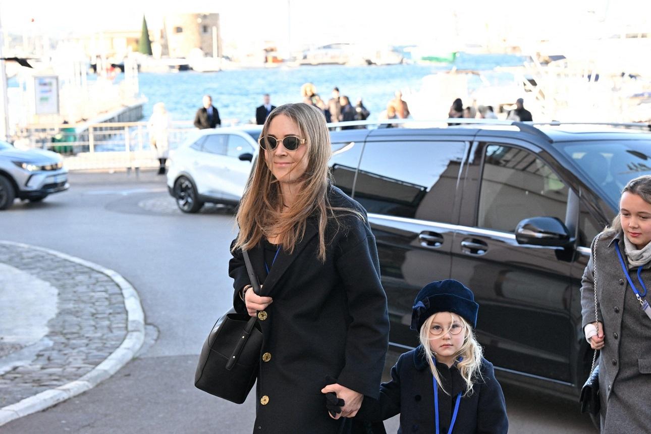 Η Τέα Σαριέ με τα παιδιά της/ Φωτογραφία: Profimedia