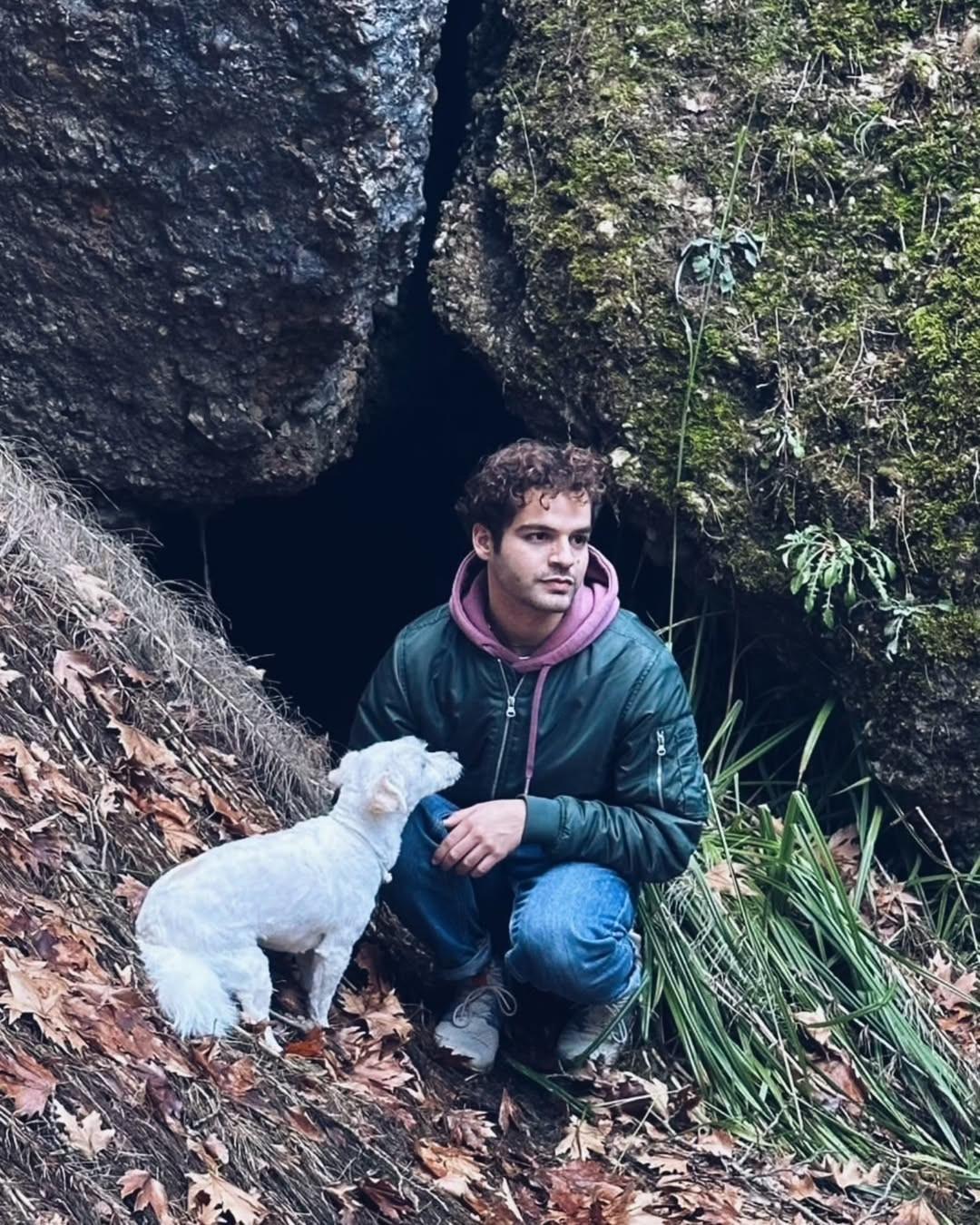 Με τον σκύλο του, Titou/ Φωτογραφία: Instagram/ @giannis_tsum
