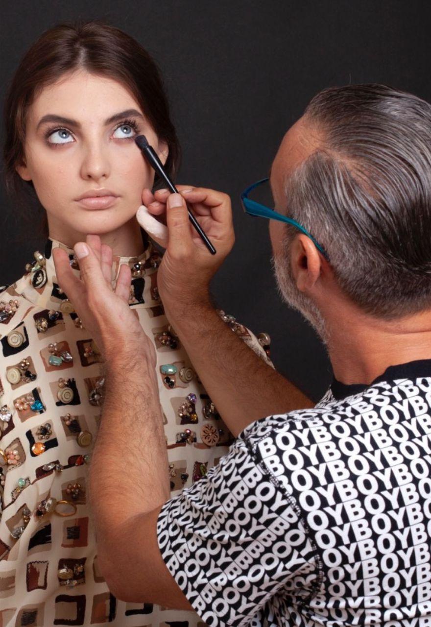 Ο Βαγγέλης Θώδος επί τω έργω.