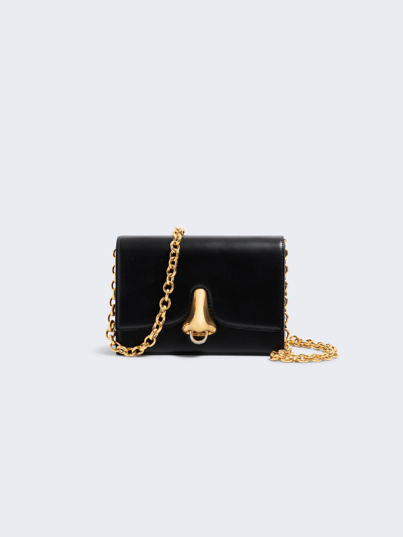 Η μίνι Nose Bag του οίκου Schiaparelli/Φωτογραφία: Schiaparelli