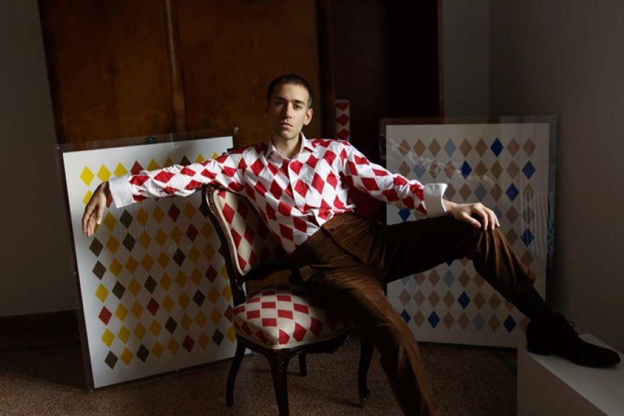 Ο καλλιτέχνης Φίλιππος Γεώργιος Τσινταβής/ Φωτογραφία: Galerie Pont 