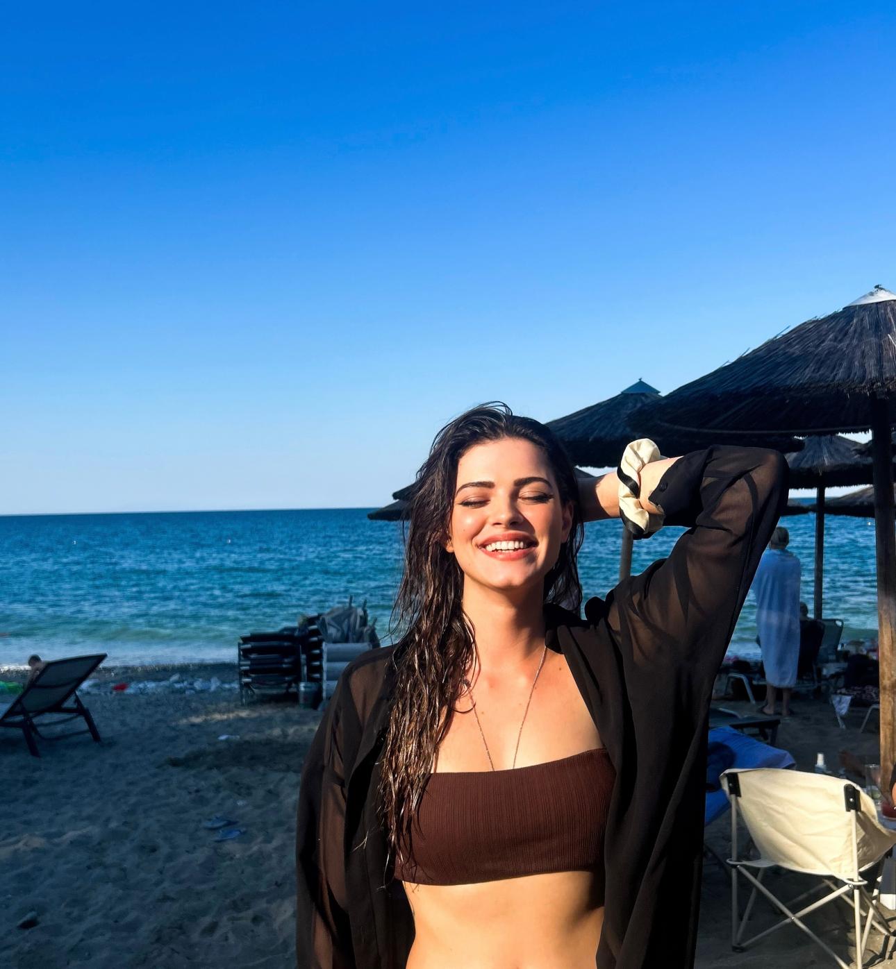 Τζένη Καζάκου/ @tzenikazakou
