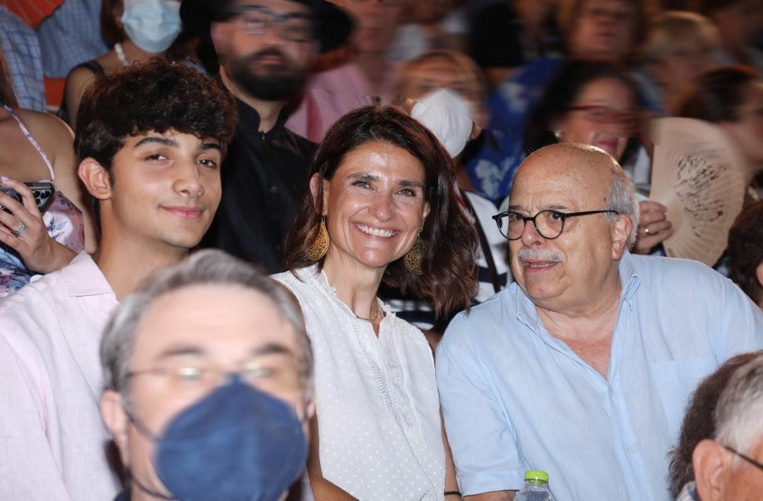 Η Τζωρτζίνα Σερπιέρη με τον γιο της/ Φωτογραφία: NDP Photo Agency