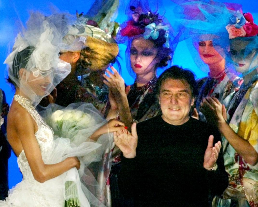 Στο fashion show για την συλλογή spring summer Haute Couture 2003 / Φωτογραφία: ΑP Images