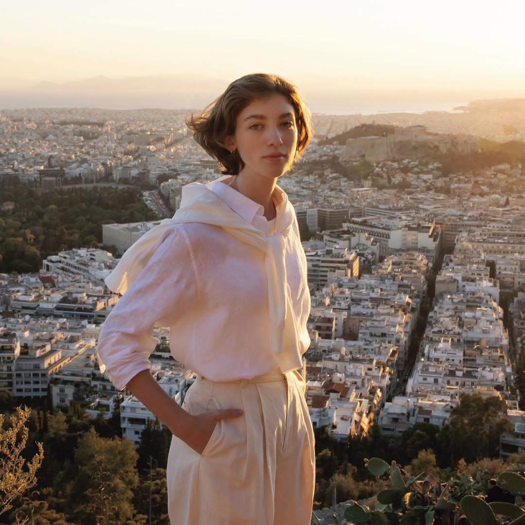 Η UNIQLO παρουσιάζει τη νέα συλλογή της μέσα από τον αστικό παλμό της Αθήνας.