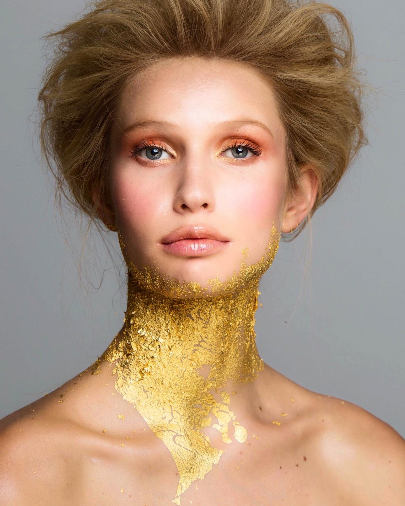 Το ρουζ πρωταγωνιστεί όλο το 2026.