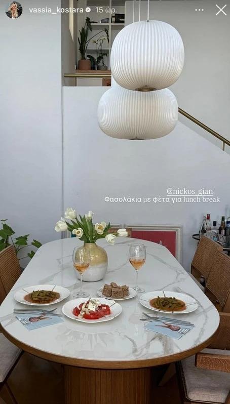 H τραπεζαρία της Βάσιας Κωσταρά / Instagram @vassia_kostara