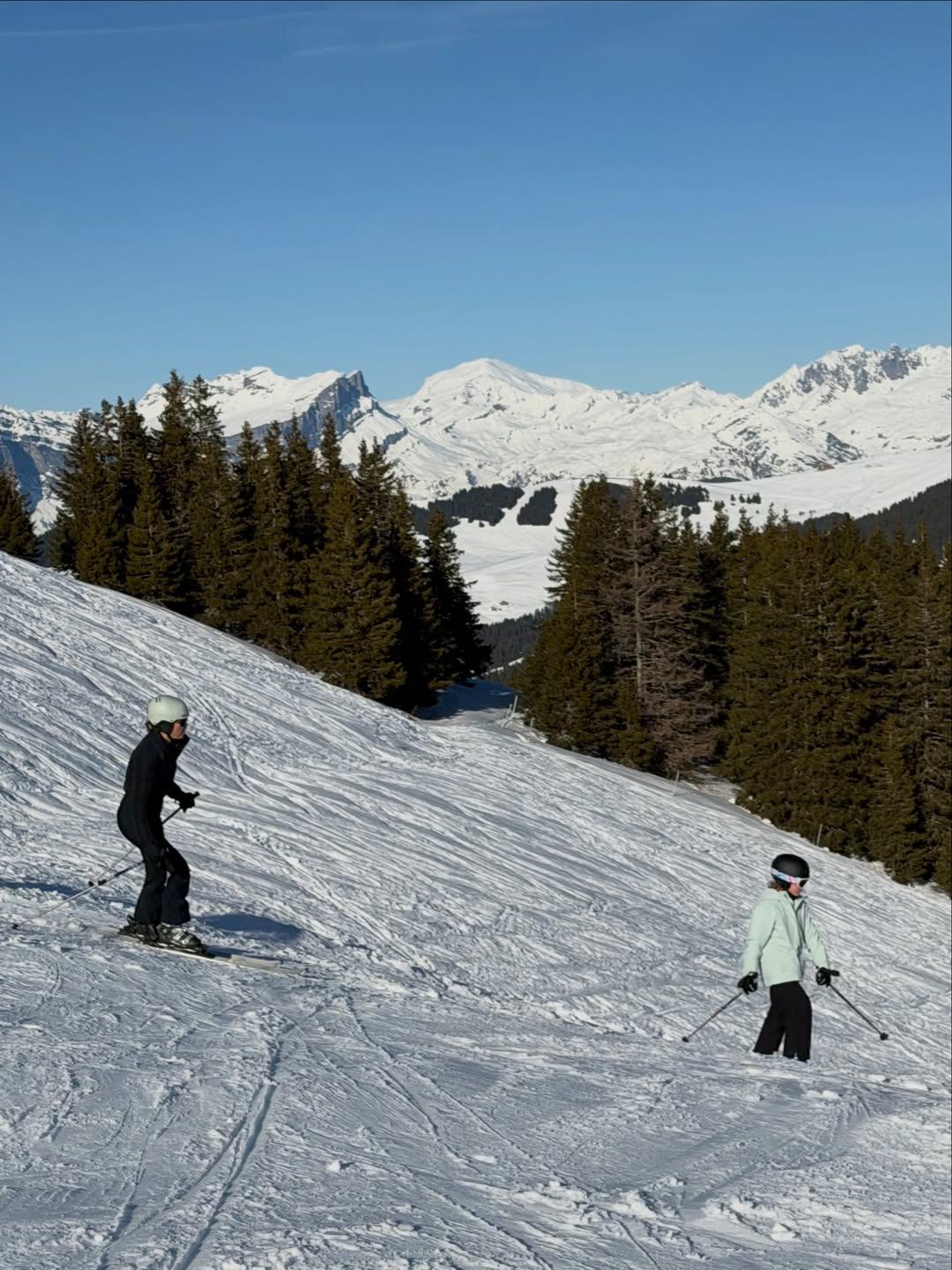 Βίκυ Καγιά και Μπιάνκα Κρασσά/ @vickykaya_
