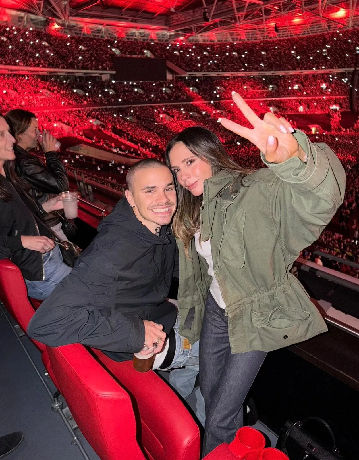 Ρομέο και Βικτόρια Μπέκαμ/ @victoriabeckham