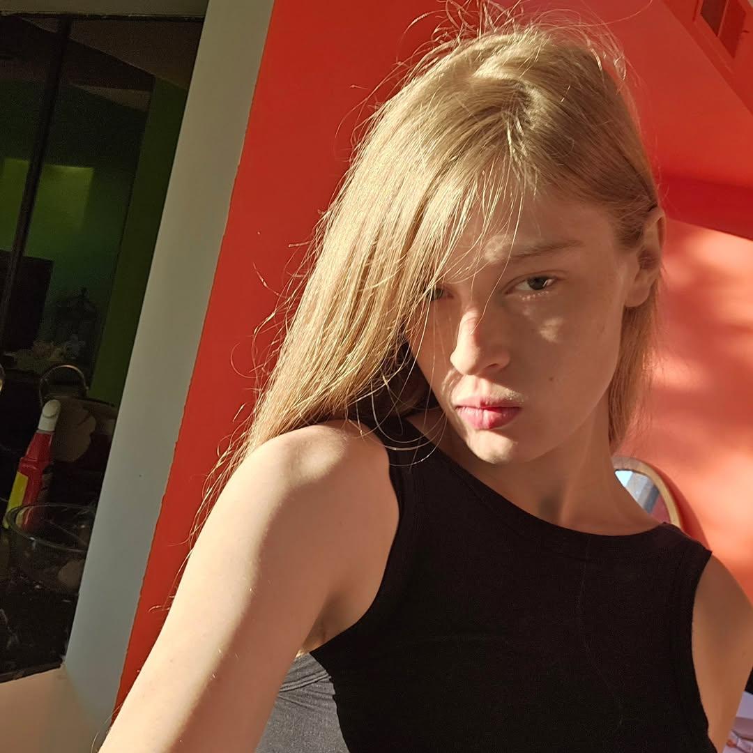 H Βίβιαν Τζένα Γουίλσον / Ιnstagram @vivllainous