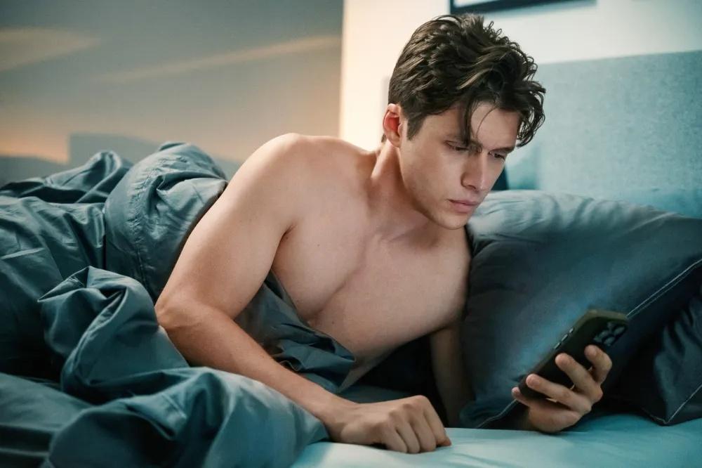 Ο Nick Robinson στον ρόλο του Wes/ Netflix