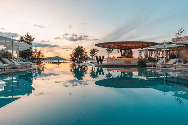 Το W του Costa Navarino, όπου φιλοεξενήθηκε το cast της ταινίας «Οδύσσεια»/ Φωτογραφία: Costa Navarino