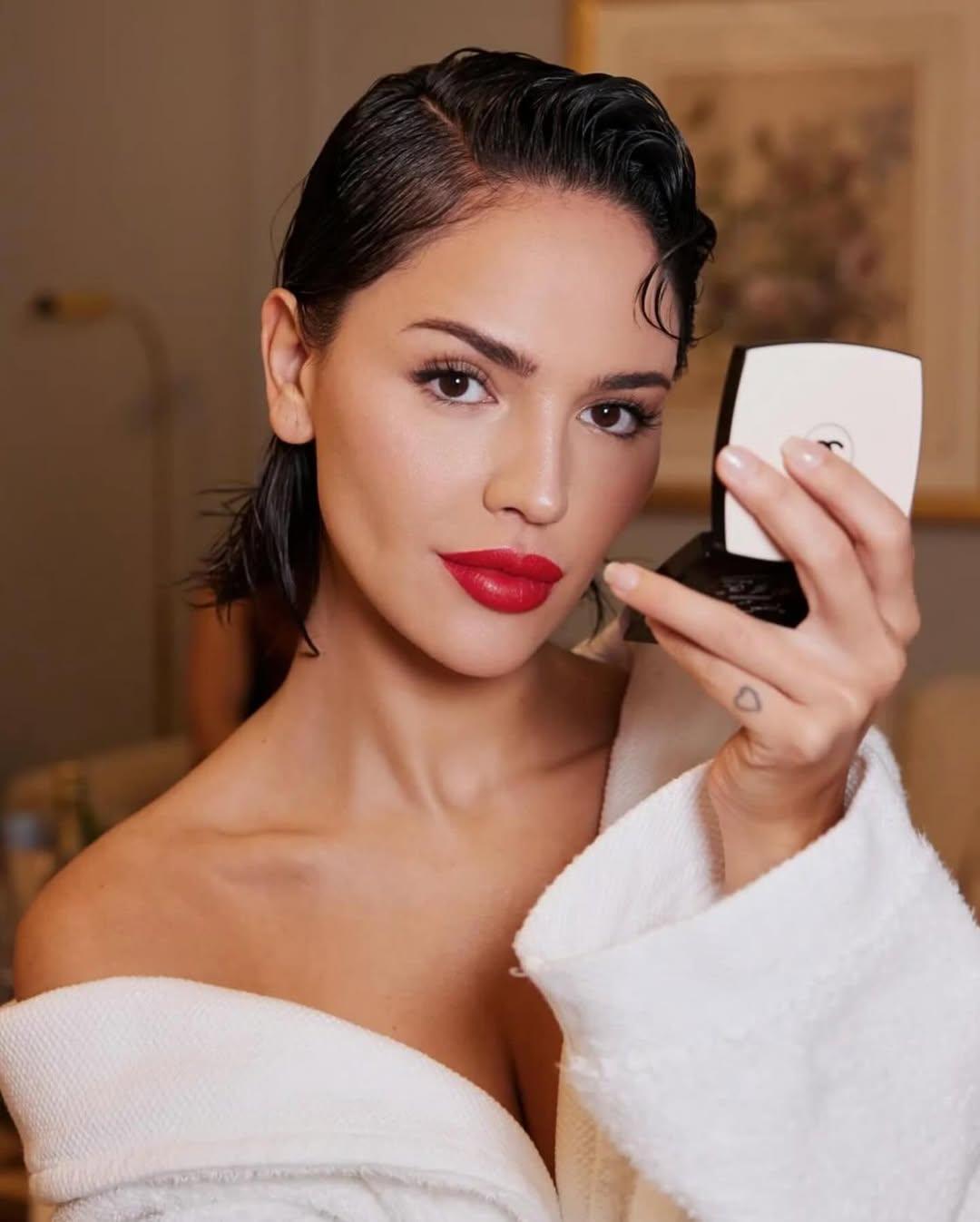 Φωτογραφία Instagram/@peechygroup