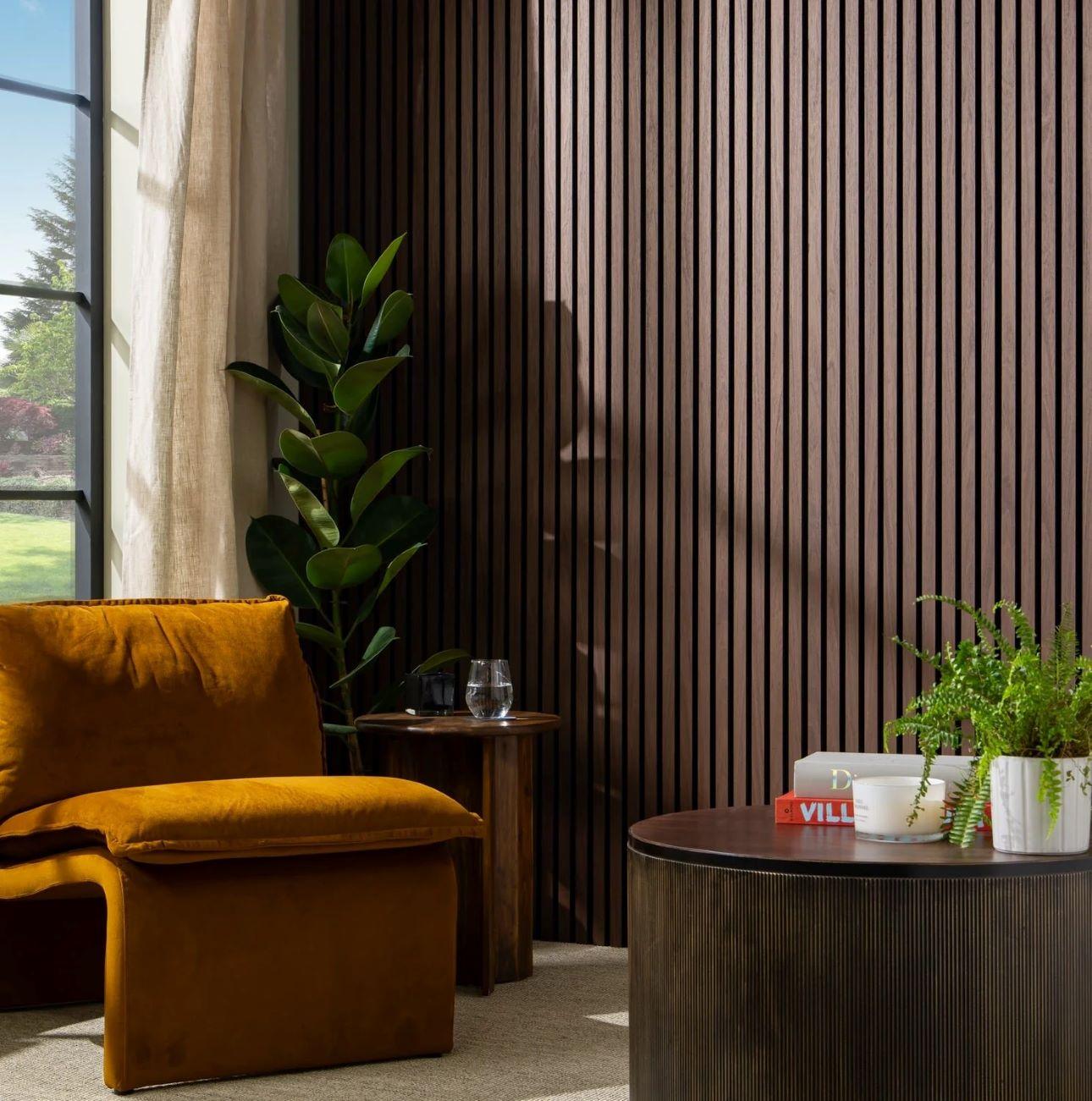 Τοίχος σαλονιού με επένδυση ξύλου/ Φωτογραφία: naturewall.com