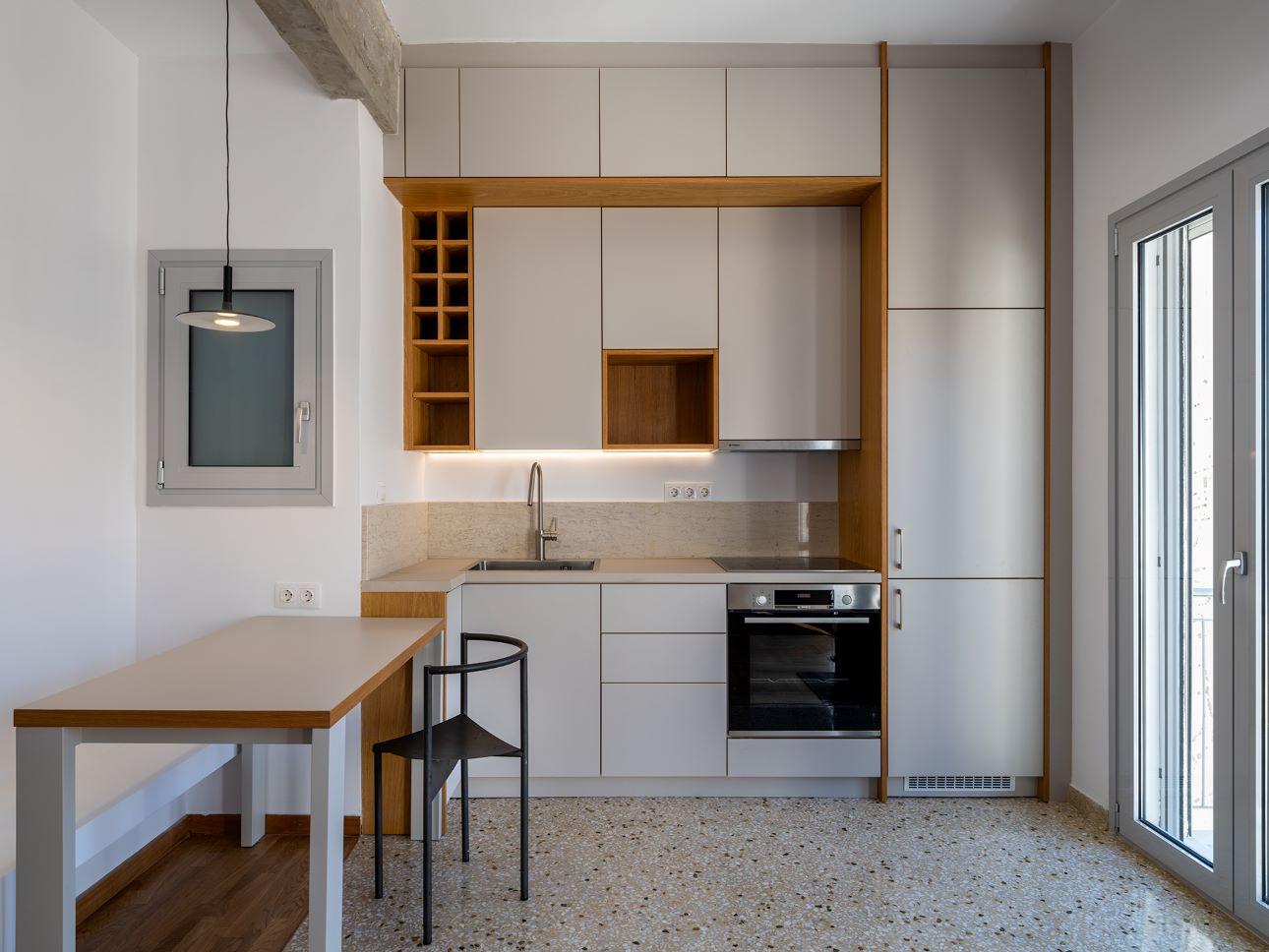 Στο μεγαλύτερο μέρος της κουζίνας διατηρήθηκε το μωσαϊκό, προσεκτικά συντηρημένο και αναδεδειγμένο/ Φωτογραφία: Γιώργης Γερόλυμπος 