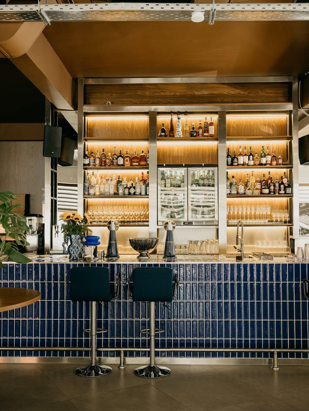 νέο μαγαζί στην Ηλιούπολη